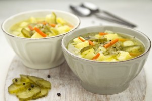 Zdrowa zupa ogórkowa