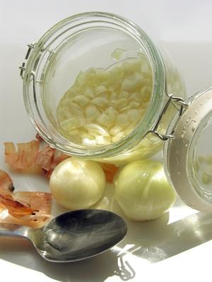 Jak zrobić syrop z cebuli?